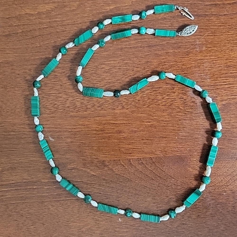 Malachite and fresh water pearl necklace